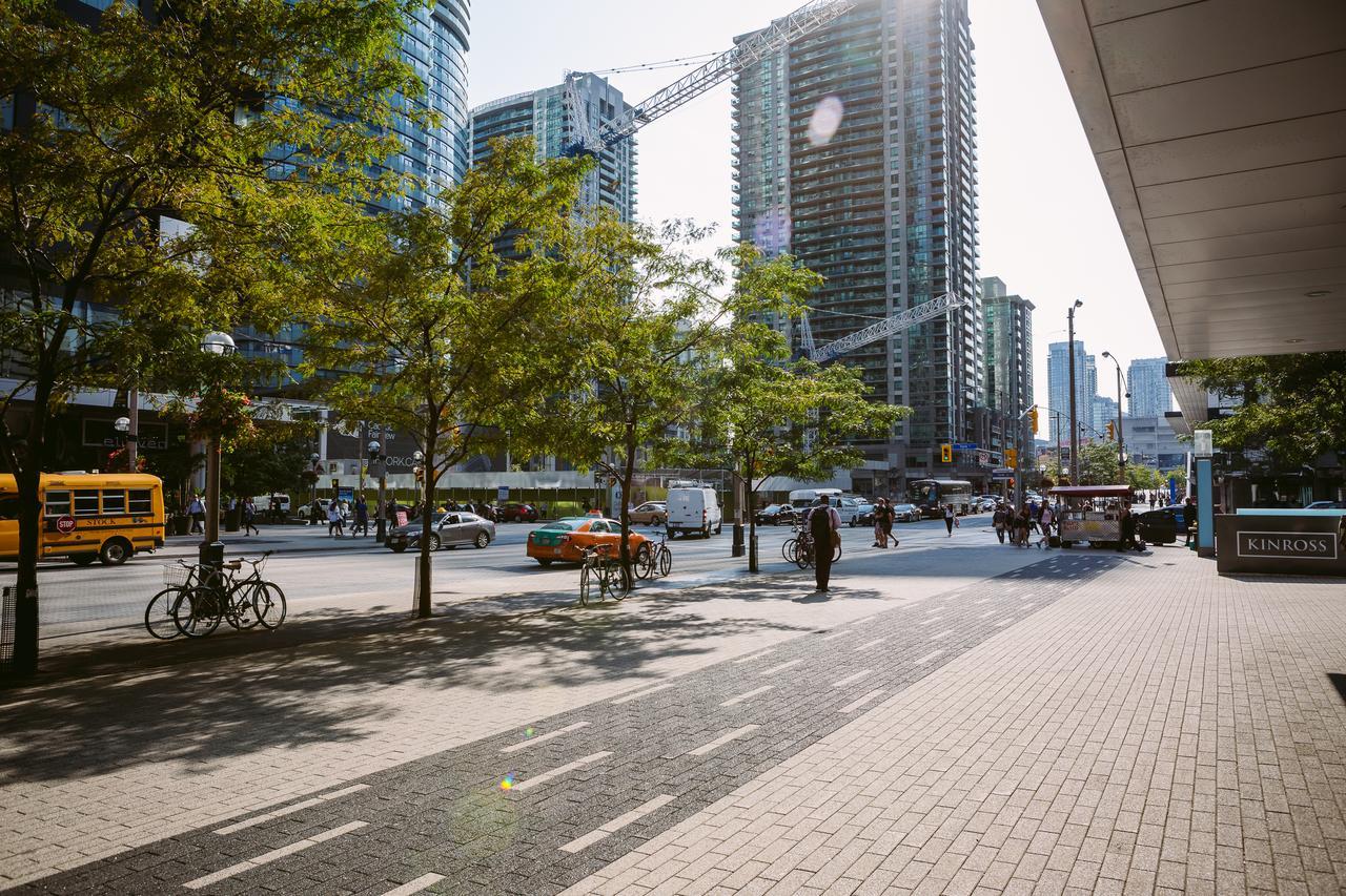 Cityscape Condo In Fort York โตรอนโต ภายนอก รูปภาพ