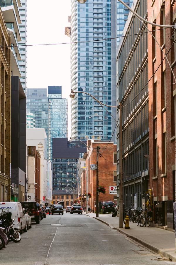 Cityscape Condo In Fort York โตรอนโต ภายนอก รูปภาพ